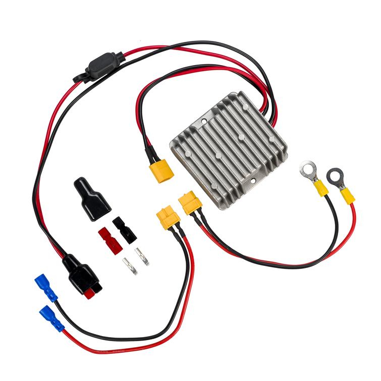 Rebelcell 9A virrantasaaja, muuttaa akun jännitteen kaikuluotaimelle sopivaksi