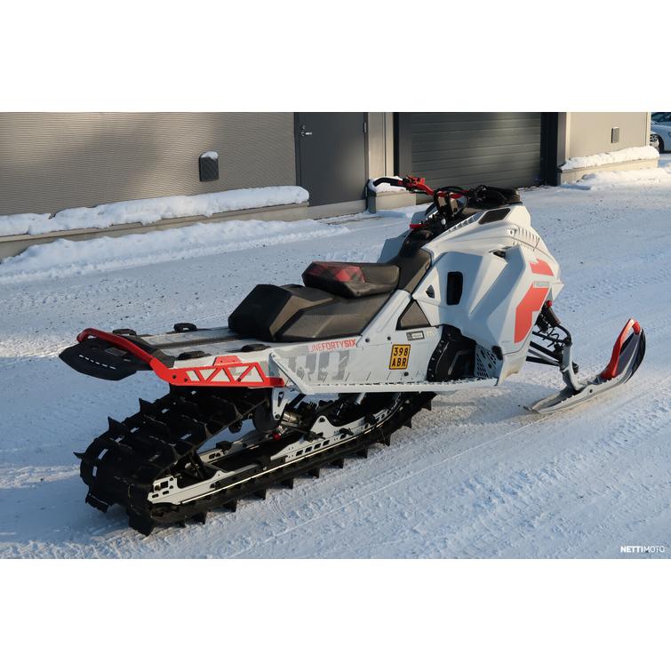 Freeride Moottorikelkka