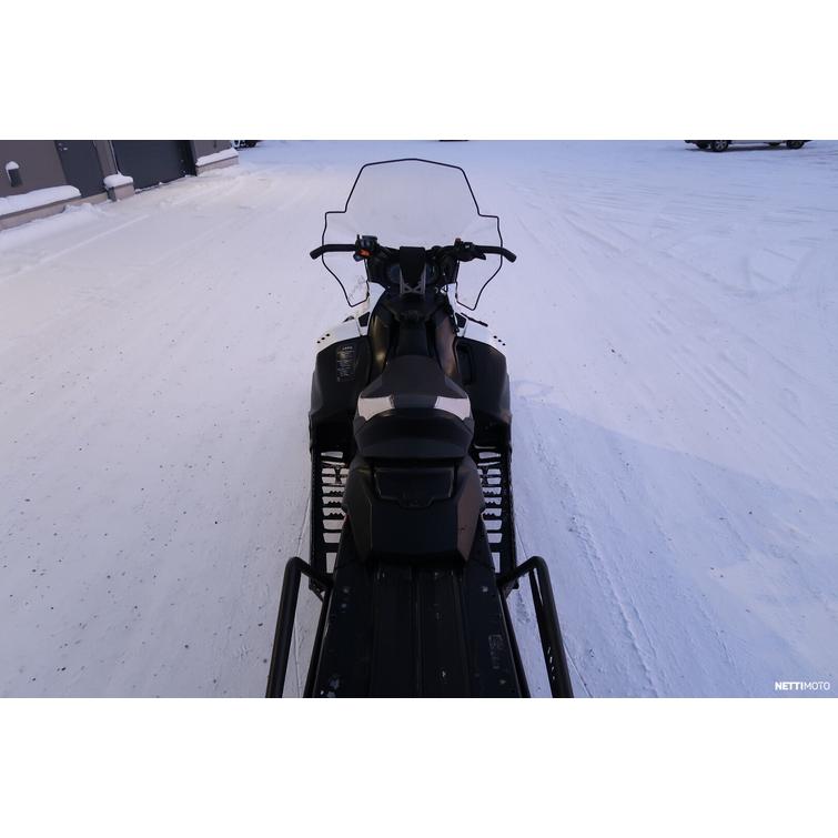 49 Ranger Moottorikelkka