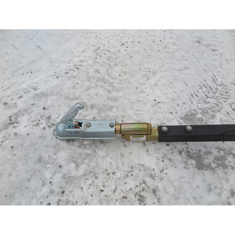 M&Ouml;NKIJ&Auml;N  PER&Auml;K&Auml;RRI 1- akselinen/kippilava Forest