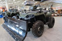 Polaris Sportsman 2026 traktorimönkijä 570 EPS Sage Green lumilevyllä, sähkökäännöllä ja vinssillä