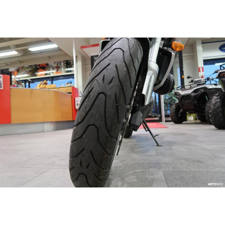 Versys Moottoripy&ouml;r&auml;