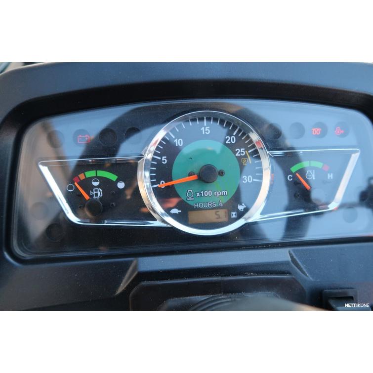 26 9+9 XL 4wd musta pientraktori etukuormaajalla, sorakauhalla ja lumilingolla