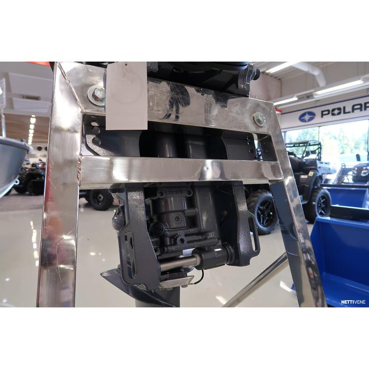 Yamaha F25 Gets uusi perämoottori