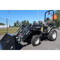 Solis 26 9+9 XL 4wd musta pientraktori etukuormaajalla ja sorakauhalla