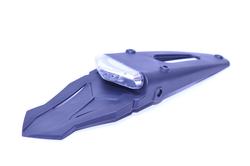 Kilventeline kirkkaalla takavalolla