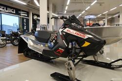 600 R Moottorikelkka