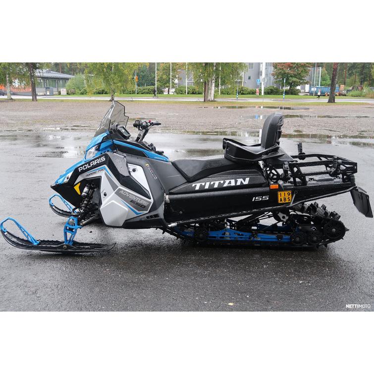 Titan Moottorikelkka