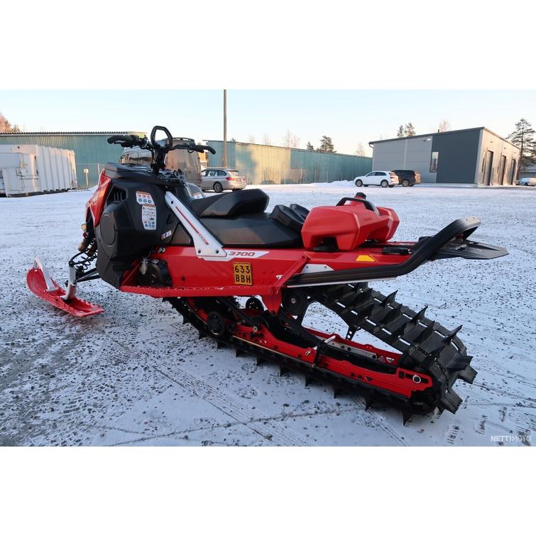 Shredder Moottorikelkka