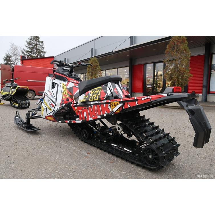 XCR Moottorikelkka