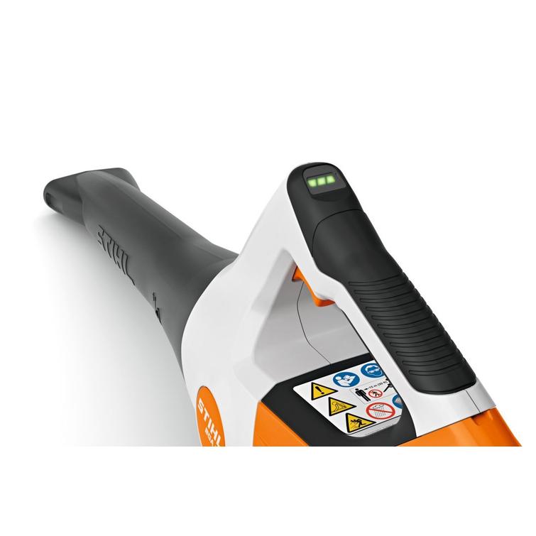 Stihl BGA 30.0 akkupuhallin. Sis 2 kpl AS 2 akkua ja AL 1 laturin