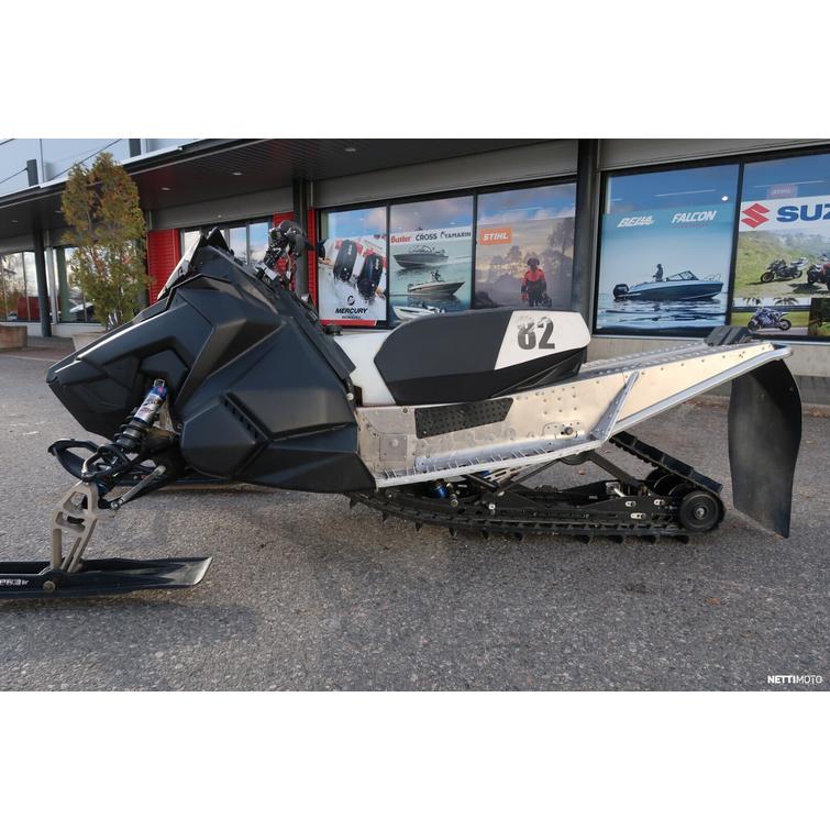 600 R Moottorikelkka