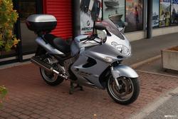 ZZR Moottoripy&ouml;r&auml;