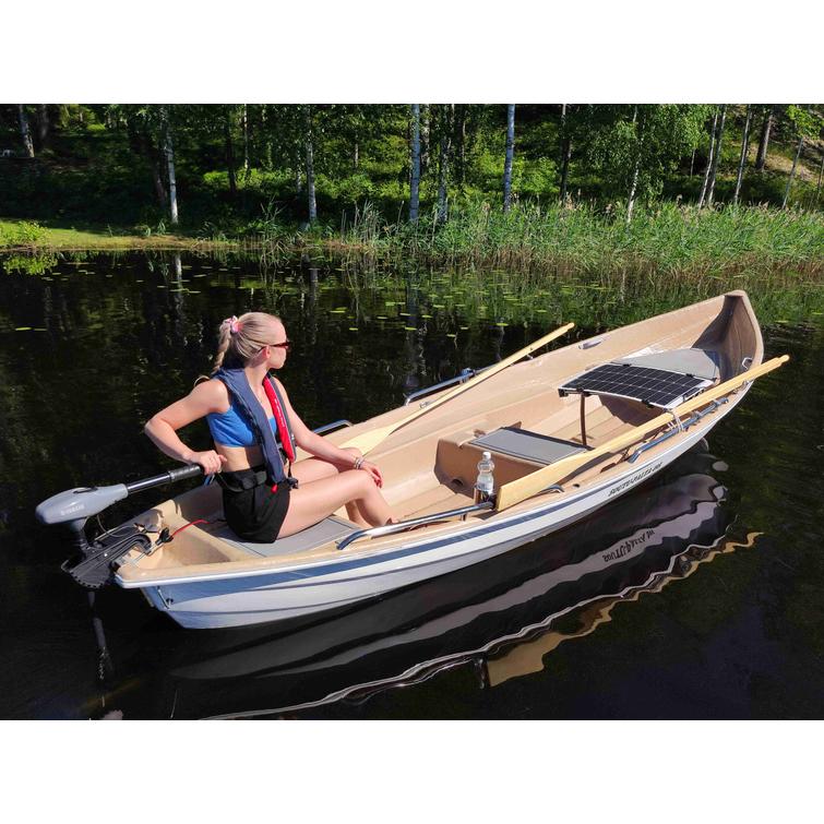 Bonete-aurinkopaneelij&auml;rjestelm&auml; Suvi-veneisiin