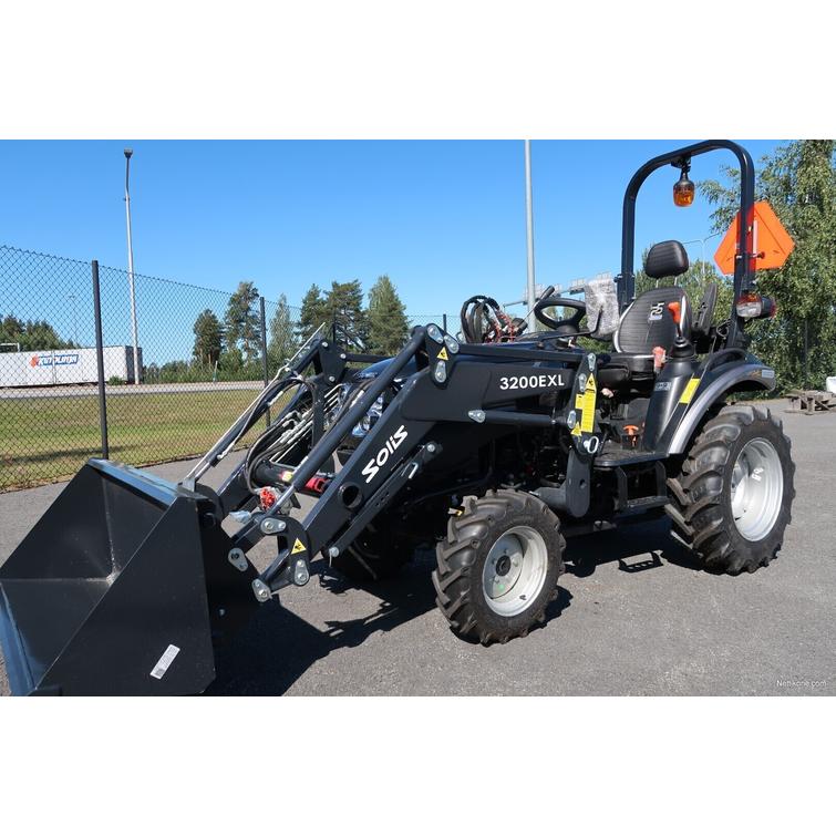 26 9+9 XL 4wd musta pientraktori etukuormaajalla, sorakauhalla ja lumilingolla