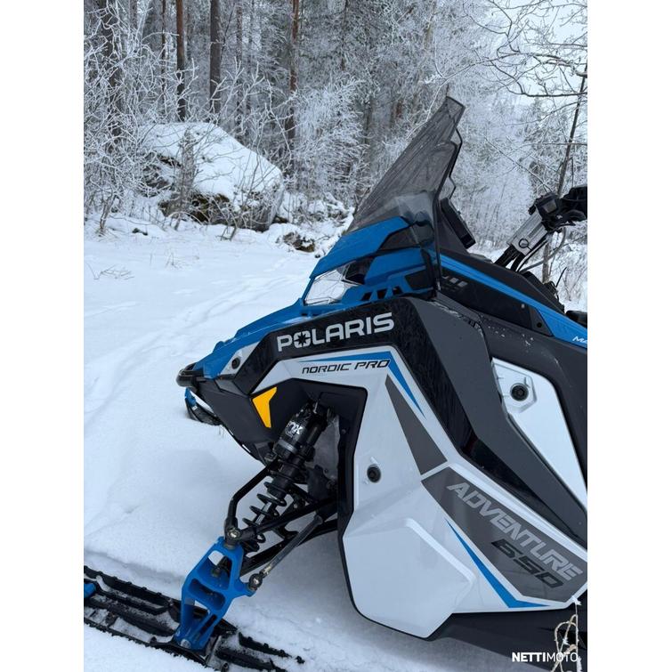 Titan Moottorikelkka