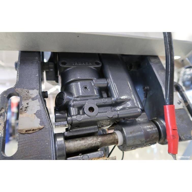 F20 Per&auml;moottori