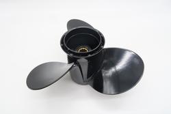 Wavewerx potkuri 10.25 x 12 Suzuki DF25-30, alumiinia, musta