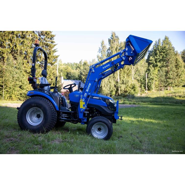 26 HST 4wd sininen pientraktori etukuormaajalla ja sorakauhalla