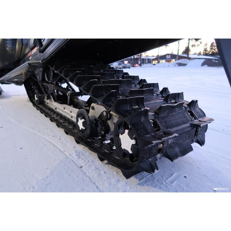 49 Ranger Moottorikelkka