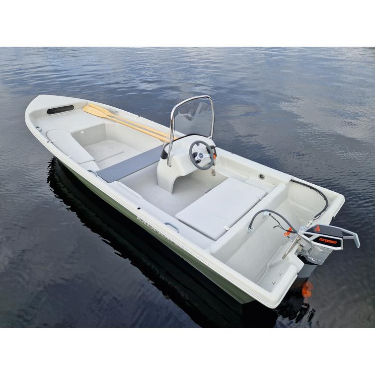 eSUVI 475 R 2026 uusi vene ja Torqeedo Cruise 2.0 akkuperämoottori