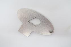 Polttoainekorkin avain, Yamarin Cross veneet, k&auml;y korkin t&auml;htikuvioon