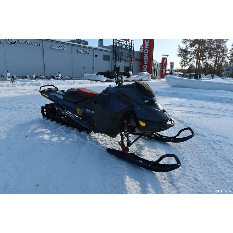 Summit Moottorikelkka