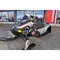 600 R Moottorikelkka