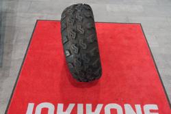 Maxxis CST 26" renkaat ja alumiinivanteet Polaris Sportsman mönkijään