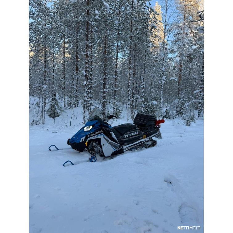 Titan Moottorikelkka