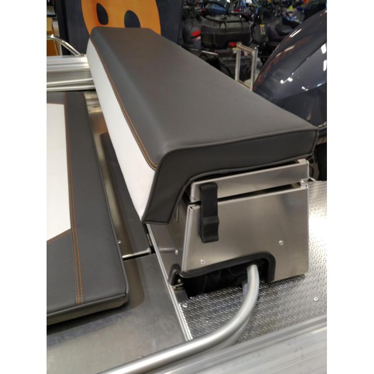 Kuomukotelo Buster M 2022