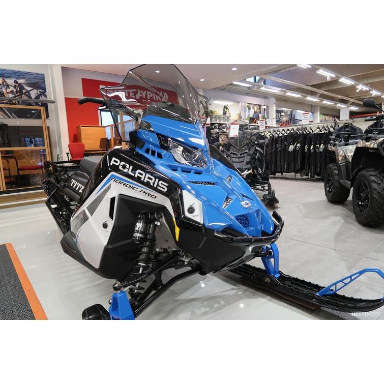 Titan Moottorikelkka