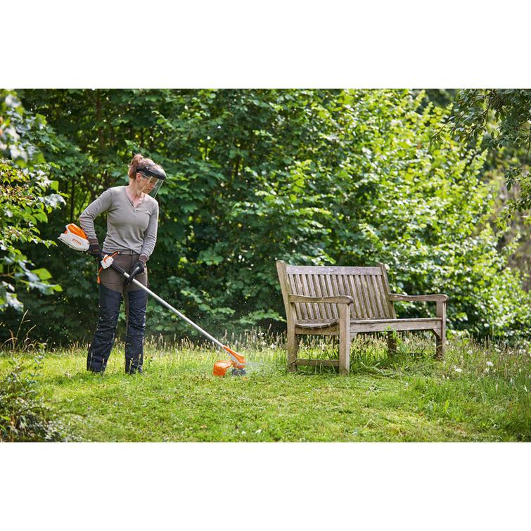 Stihl FSA 86 R tehokas akkutrimmeri. AP mallin akuille. hinta ilma akkua ja laturia