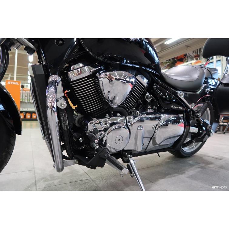 Intruder Moottoripyörä