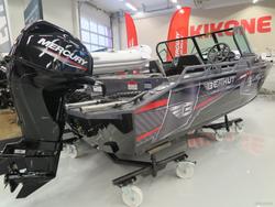 S Fisher Black Edition / Mercury F40