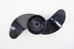 Potkuri 2 lapainen 9.25x3.25 RH musta, muovia