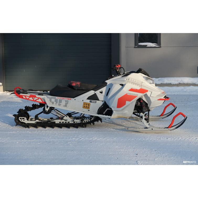 Freeride Moottorikelkka