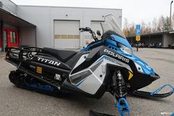 Titan Moottorikelkka