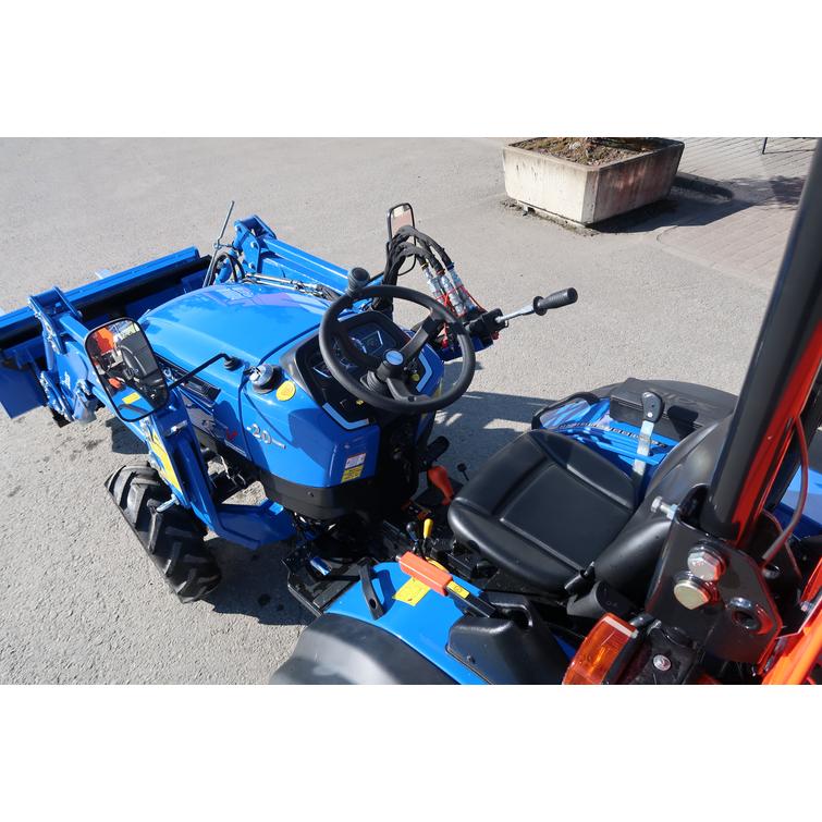 Solis 20 4wd 6+2 sininen pientraktori etukuormaajalla ja sorakauhalla sek&auml; Calix l&auml;mmittimell&auml;