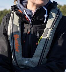 Spinlock 170N automaattiliivi Buster- logolla