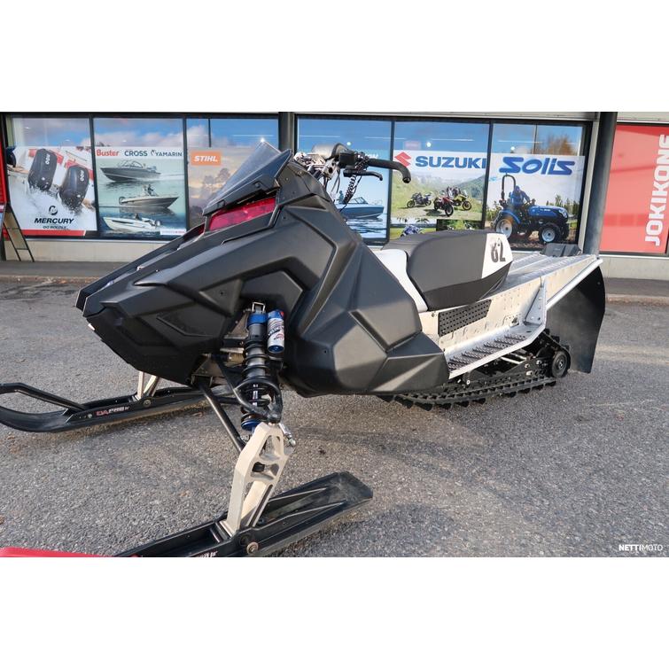 600 R Moottorikelkka