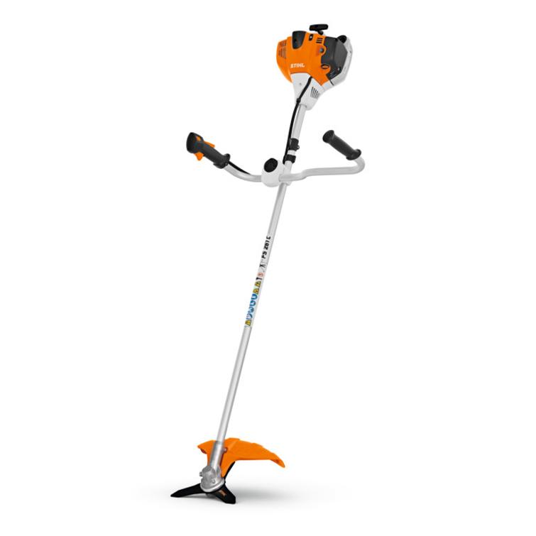 Stihl FS 261 C-E raivaussaha terävarustuksella (siimapää, kolmioterä, raivausterä)