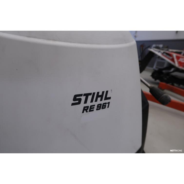 961 RE