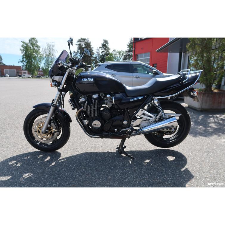 XJR Moottoripyörä