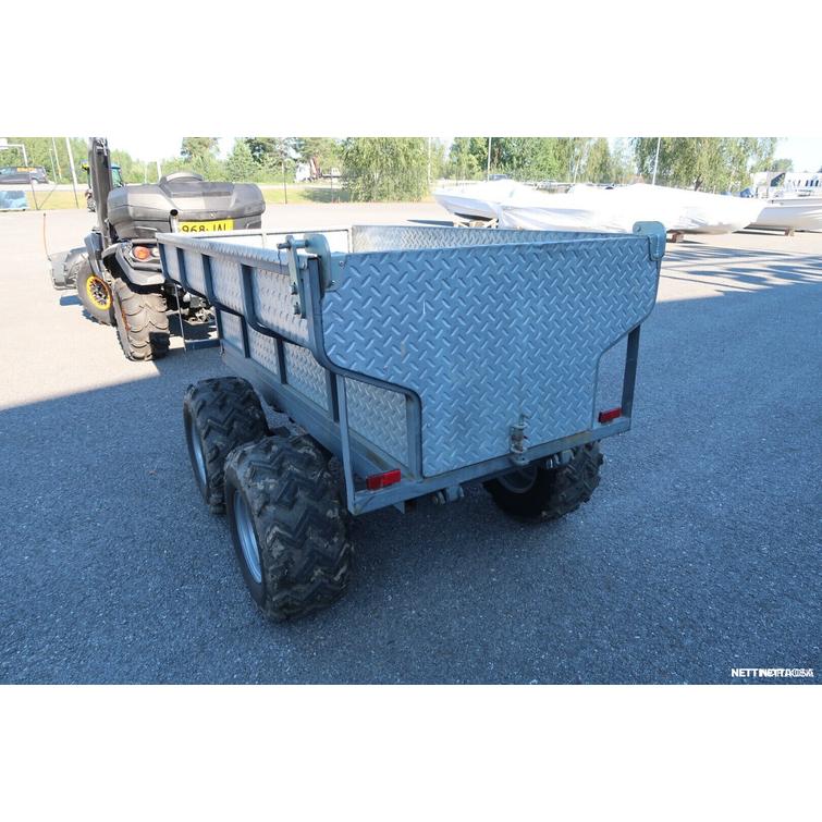 S&auml;hk&ouml;kippaava Lavak&auml;rri