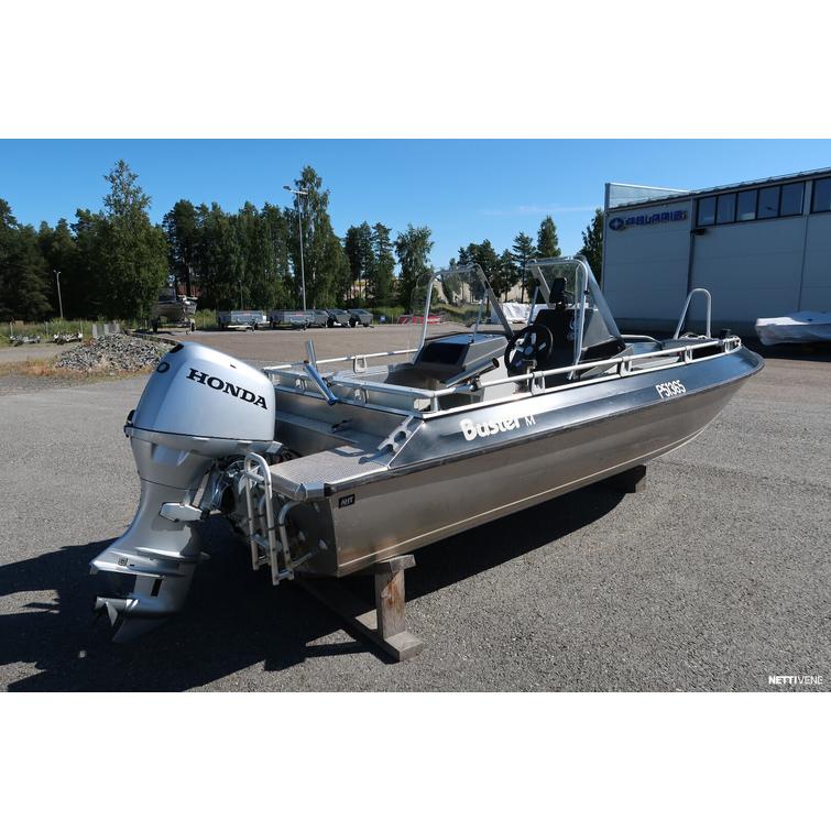 M2 Perämoottori