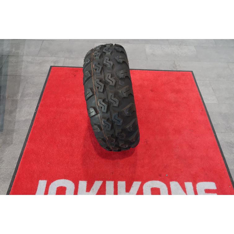 Maxxis CST 26" renkaat ja alumiinivanteet Polaris Sportsman mönkijään