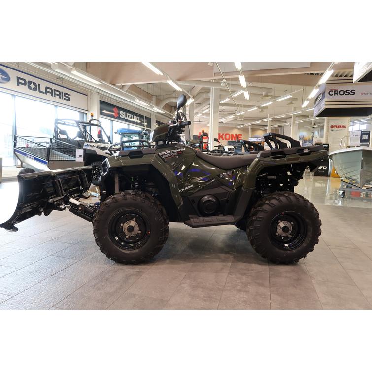 Polaris Sportsman 2026 traktorimönkijä 570 EPS Sage Green lumilevyllä, sähkökäännöllä ja vinssillä