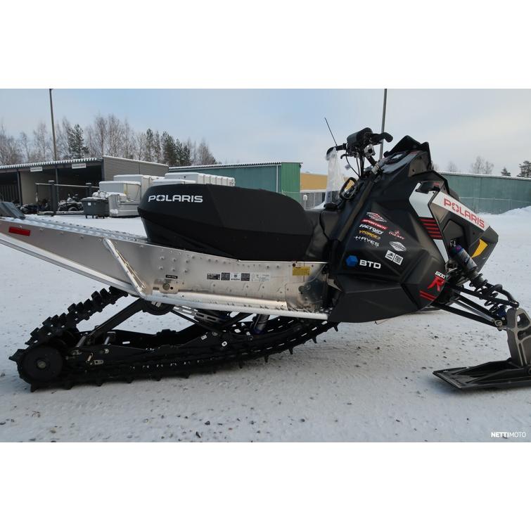 600 R Moottorikelkka