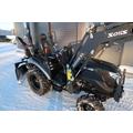 Solis 26 9+9 XL 4wd musta pientraktori etukuormaajalla ja sorakauhalla sekä KOVA lumilingolla
